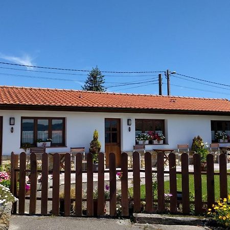 Apartamentos Rurales Knicasia Quintueles Εξωτερικό φωτογραφία